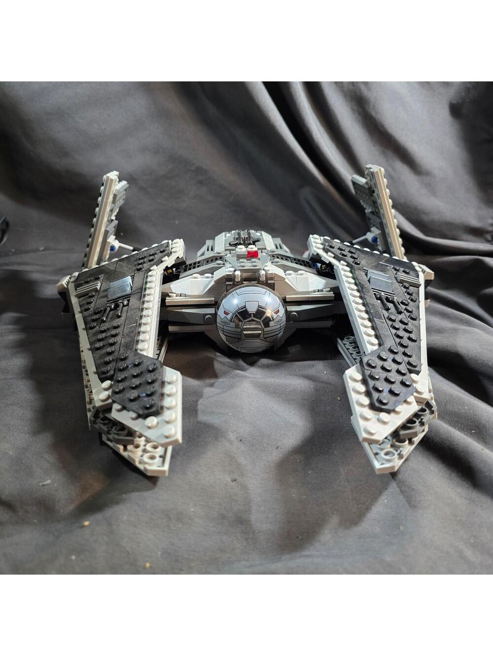 LEGO Star Wars Sith Fury-Class Interceptor (9500) Near Complete No Minifigures